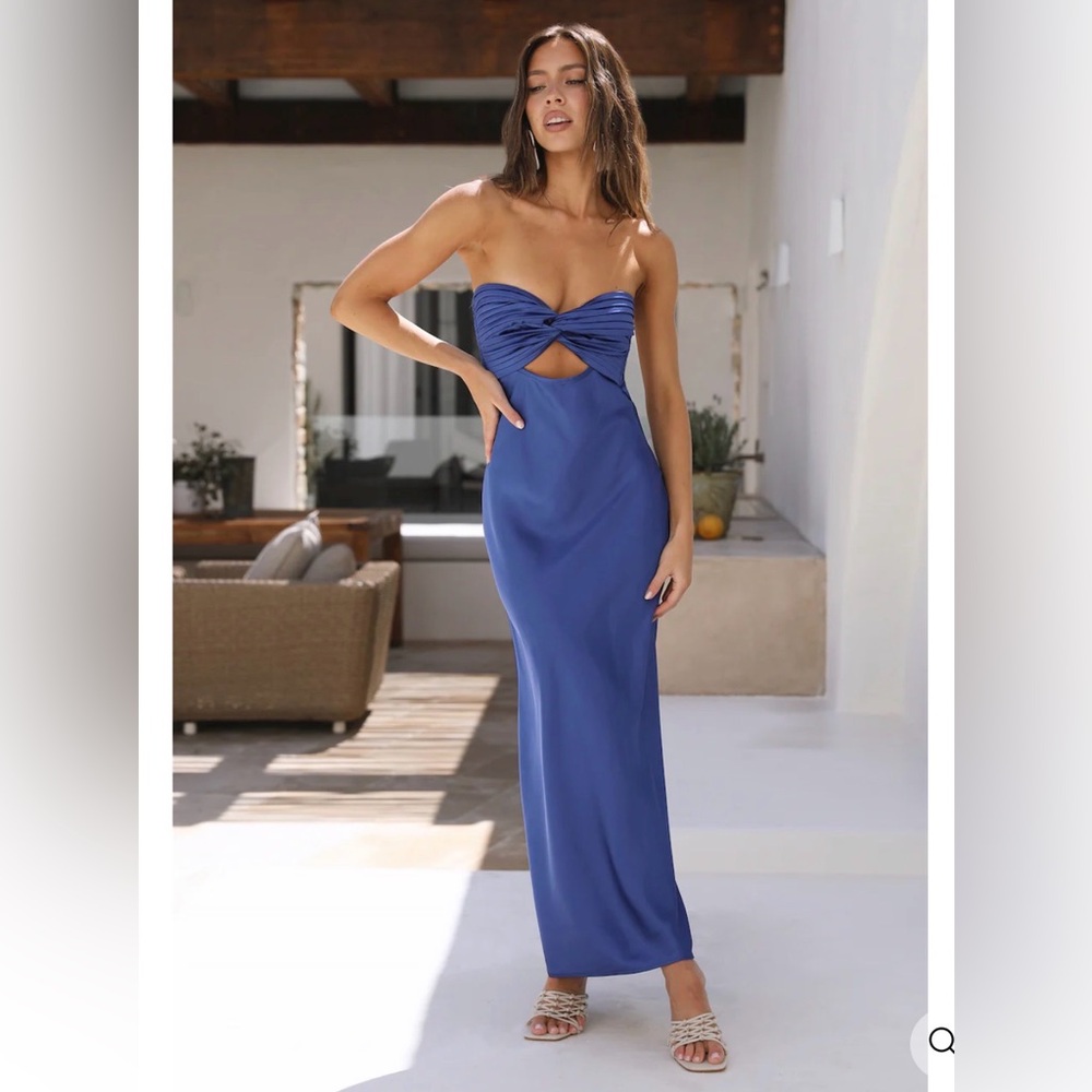 Chic Strapless Blue Dress